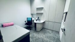Mount Elizabeth Novena Hospital (D12), Retail #568050081
